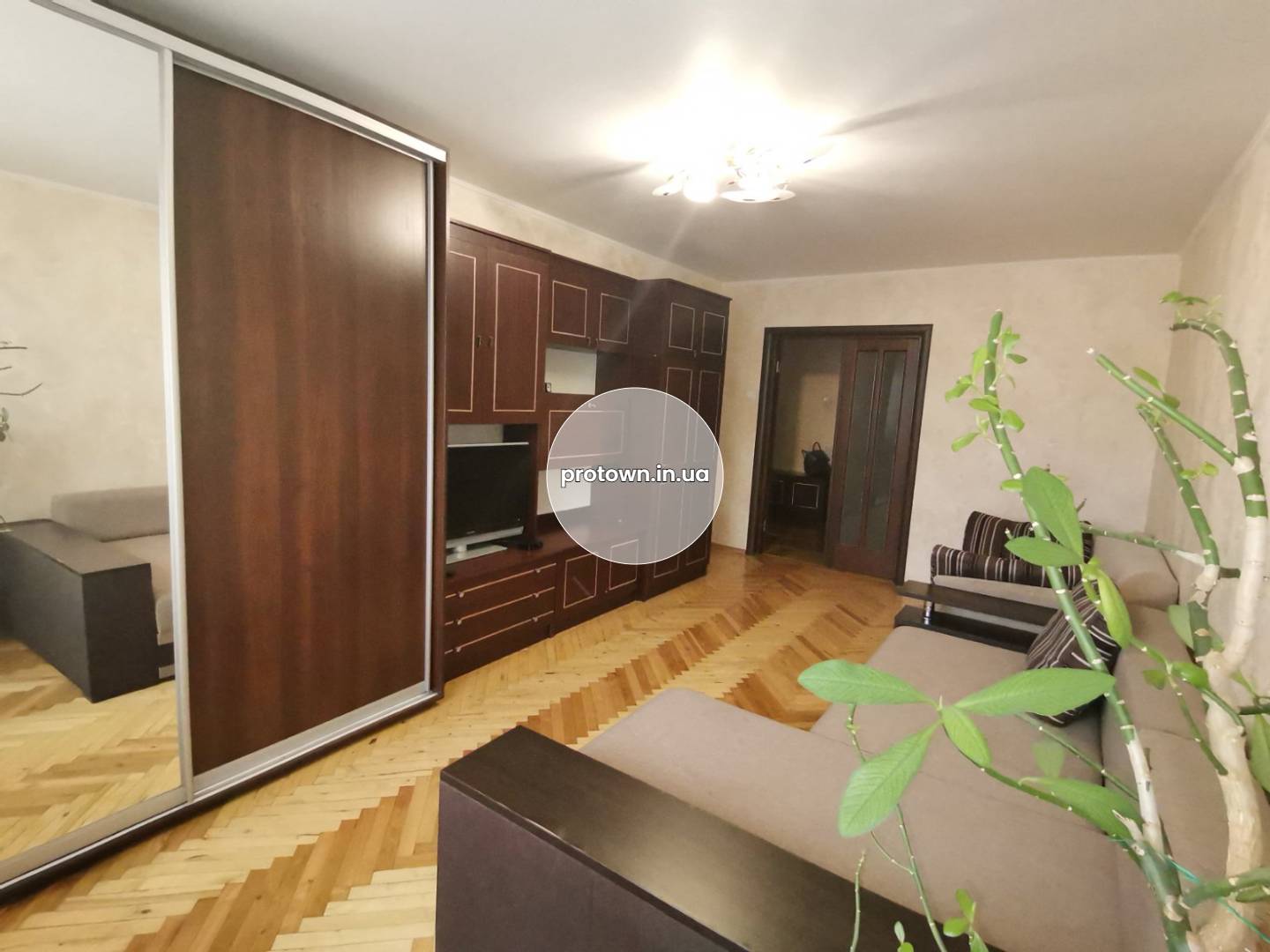 Предлагается к продаже 2-комнатная квартира. Метро Минская